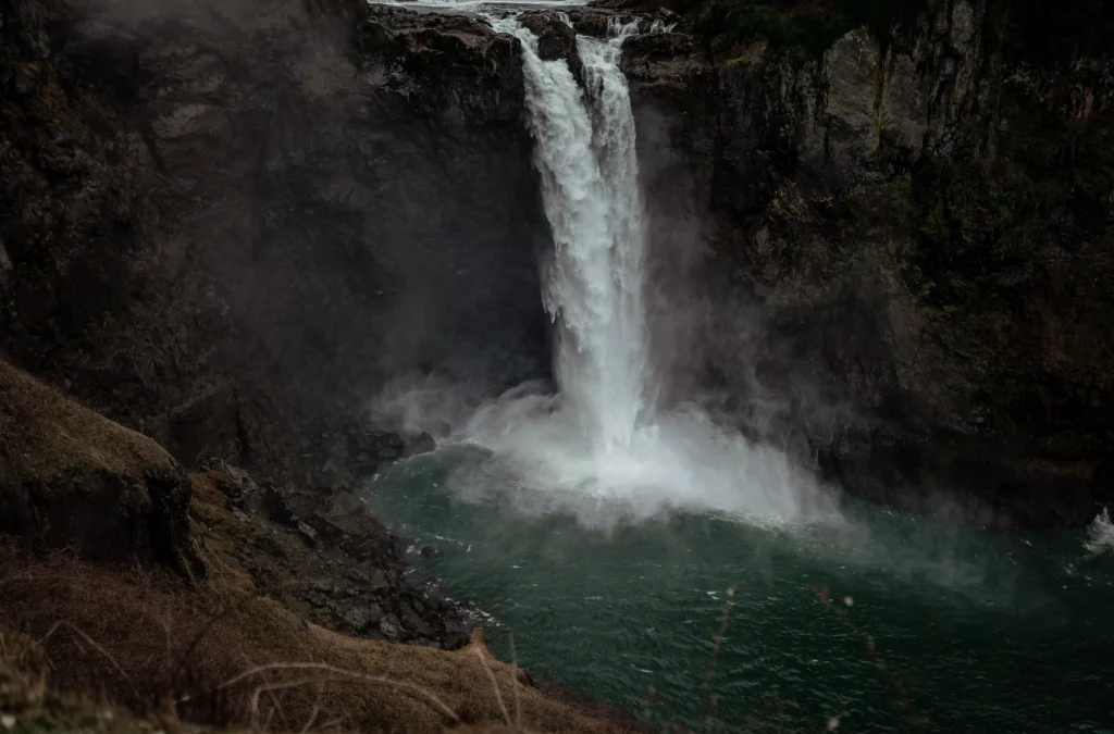 Snoquilmane Falls