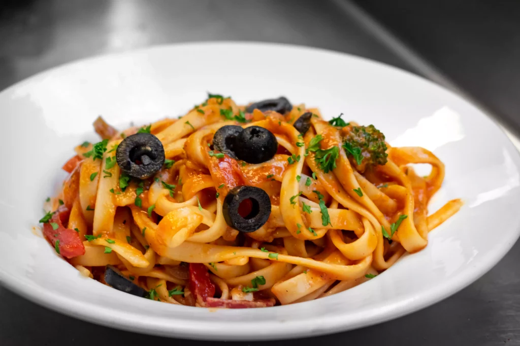 pasta in a white porculan plate