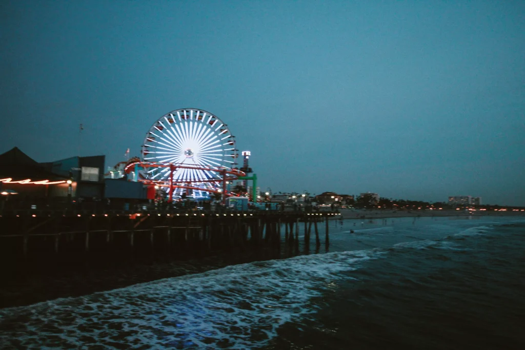 the sea photographed at night